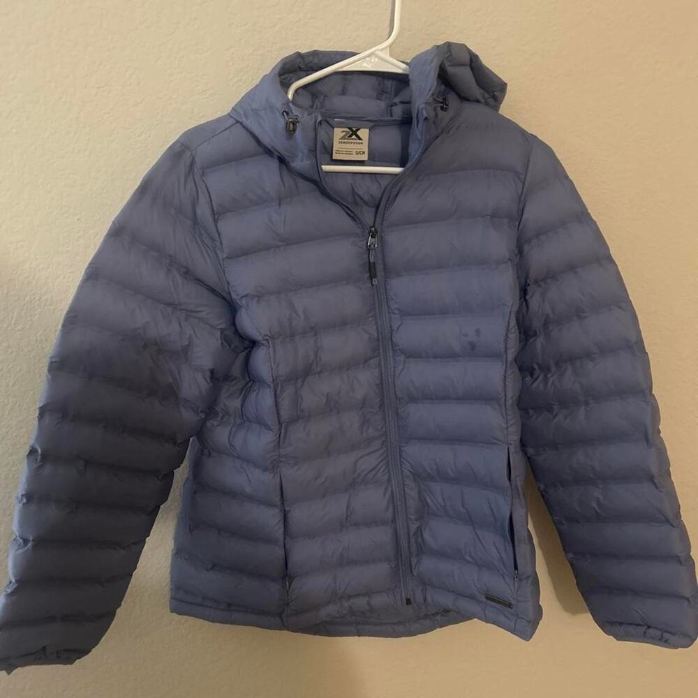 Blue puffer jacket with hood